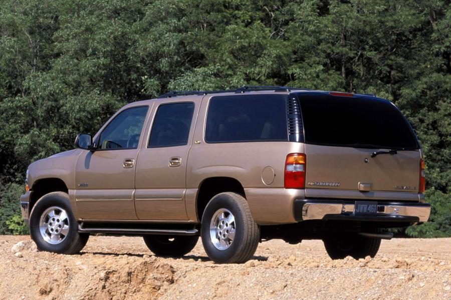  Chevrolet Suburban 2000 года  (фото 41 из 48)